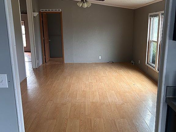 4th image of 423 County Road 451