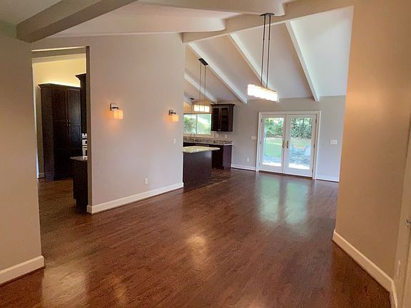 5th image of 801 Knollwood Dr