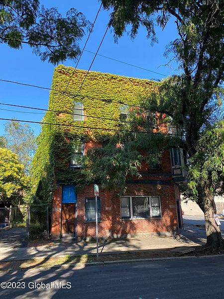 3rd image of 121 Dove Street