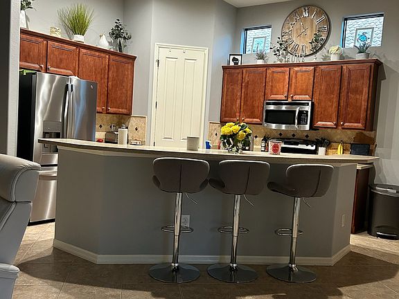 3rd image of 8651 Mercado Ct