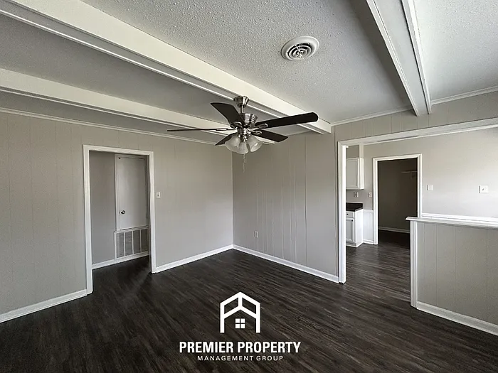 970 Millcreek Pl — Photo 4