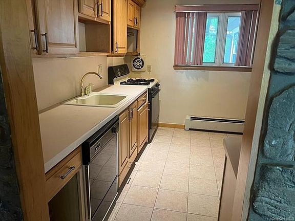 2nd image of 548 Westfield Dr