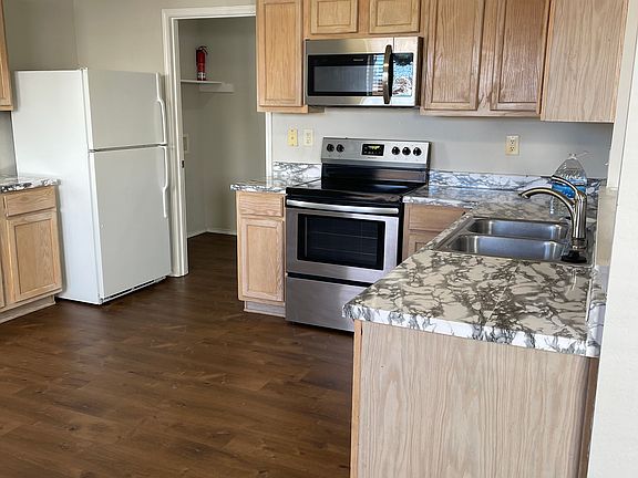 4th image of 2521 Pecan Dr