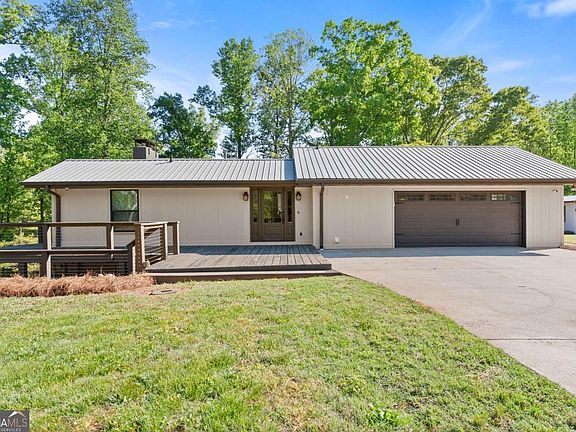 3rd image of 6632 Mountain Meadow Dr
