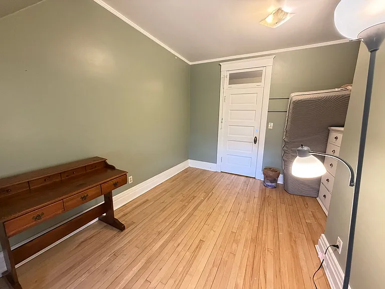2307 E Superior St #3 — Photo 13