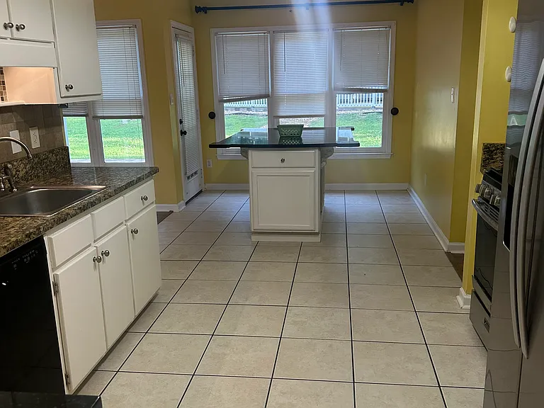 115 Willington Way — Photo 33