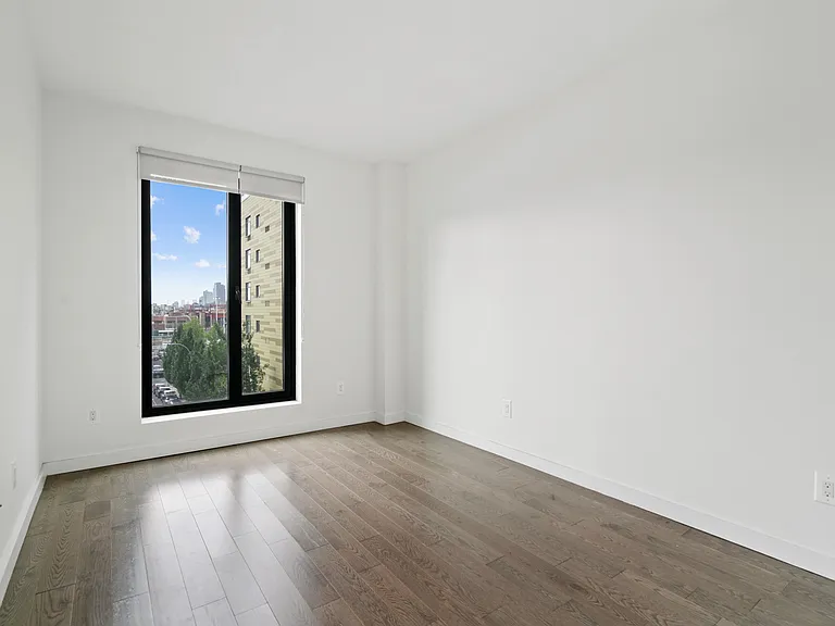 11-39 49th Ave #815 — Photo 5