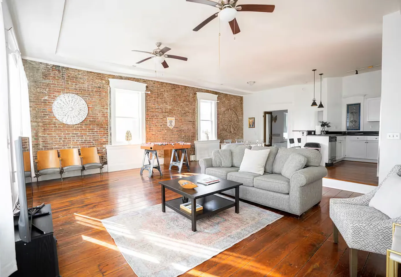 2 bed, 1875 sqft, $3,200 — Photo 1