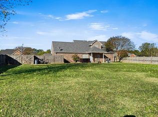 314 Crestview Cir, Columbus, MS 39702