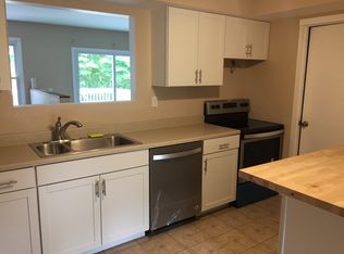 14 6th St, Barnegat, NJ 08005