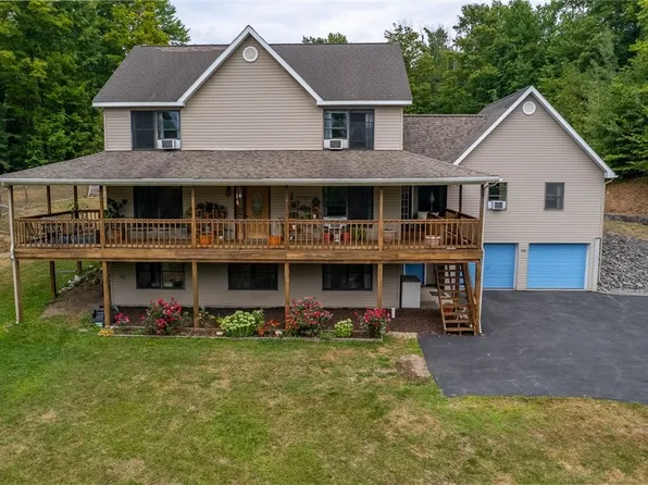 132 Black Creek Rd, Oswego, NY 13126