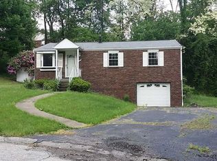 113 Deerwood Dr, Pittsburgh, PA 15235