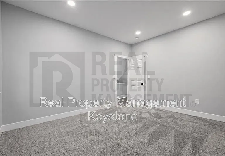 6319 Saint Marie St — Photo 31