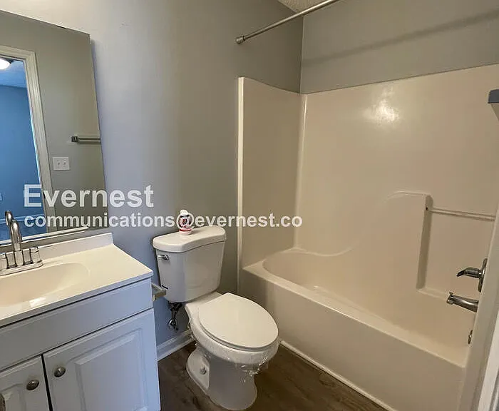 504 E McLelland Ave — Photo 10