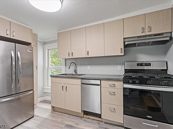 2nd image of 4 Maple St