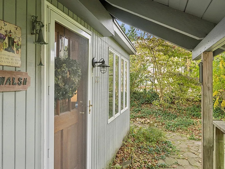 22 Flagg Ave — Photo 26