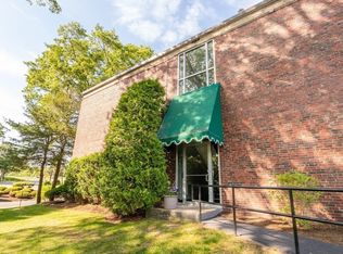 Charles Court East, Needham, MA 02492
