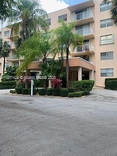1st image of 470 Executive Center Dr #4701I