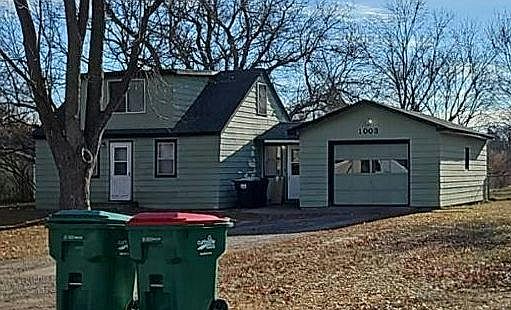 2nd image of 1003 12th St N