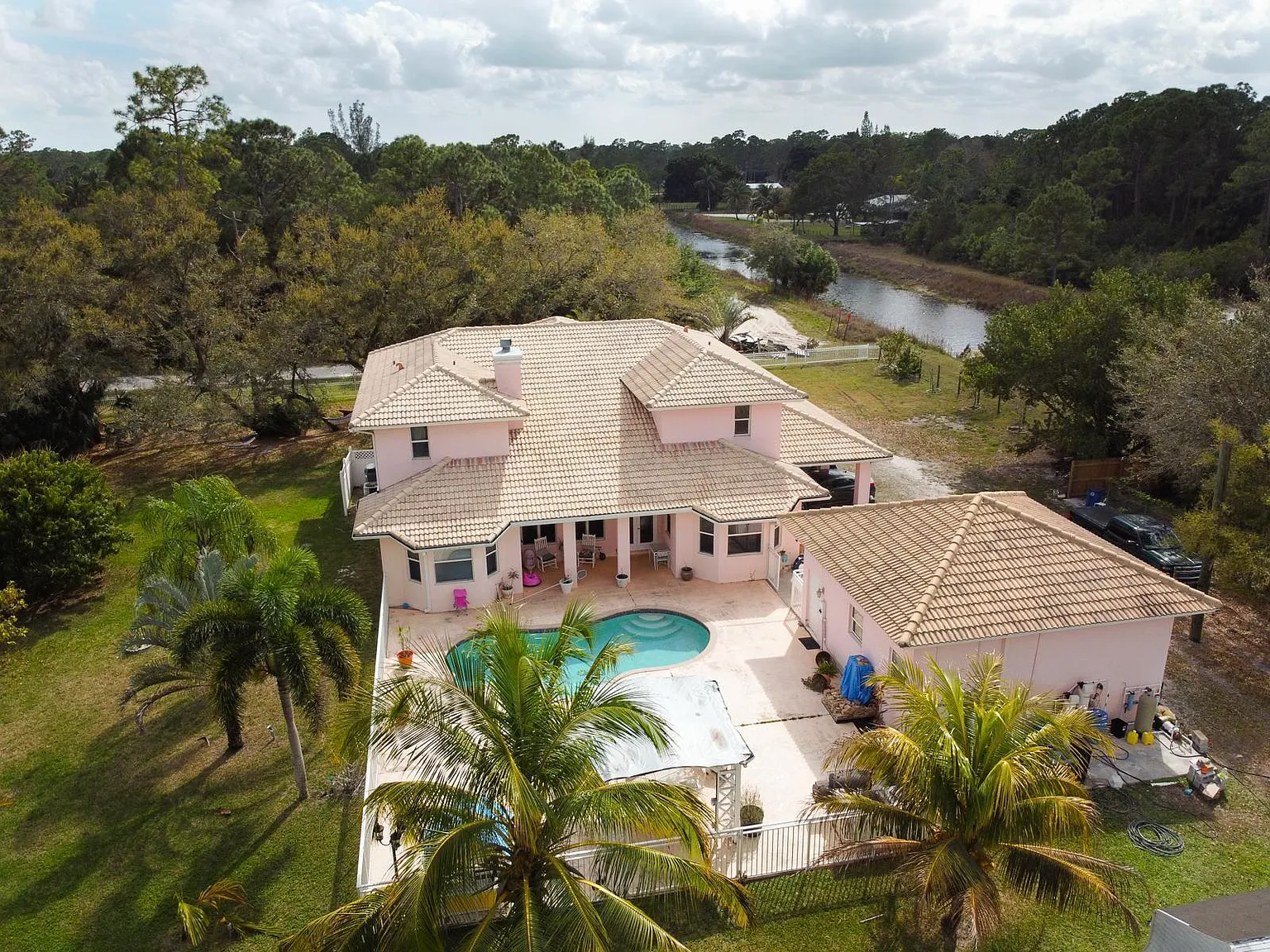 4 bed, 3.5 bath, 3459 sqft, $7,999 — Photo 2