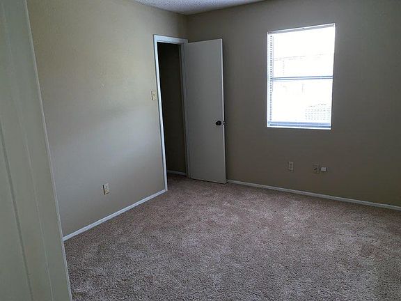 3rd image of 2612 Boyd Ave