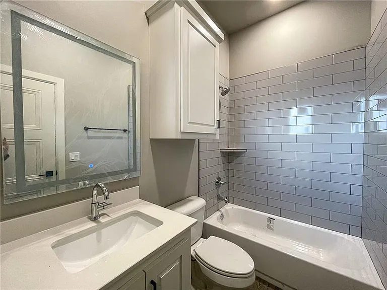 15809 Capri Ln — Photo 25