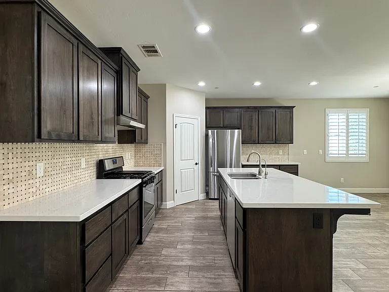 7303 Whiskey Creek Dr — Photo 22