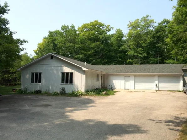 2274 Town Line Rd, Washington Island, WI 54246