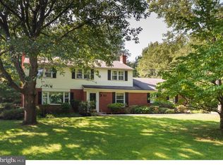 529 Park Ridge Ter, Wayne, PA 19087