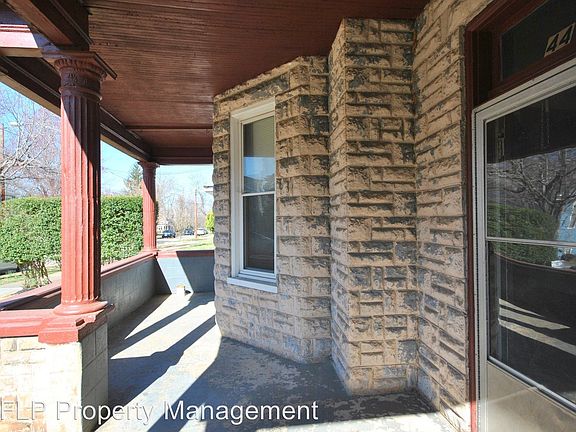 4th image of 44 Easton Ave #A