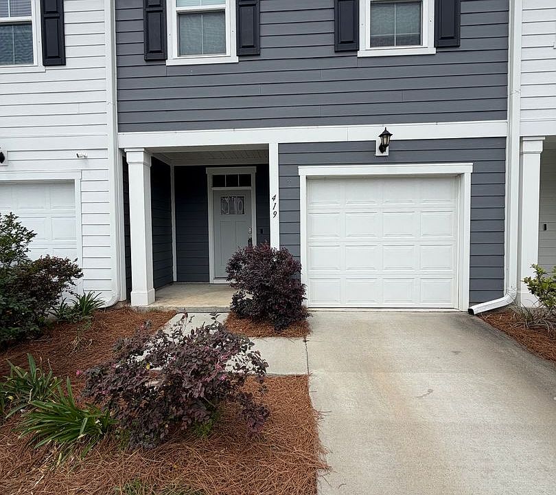 1st image of 419 Trotters Ln