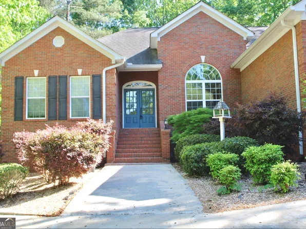 405 Canterbury Dr, Lagrange, GA 30241