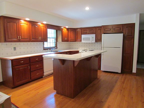 4th image of 115 Hidden Harbor Ln
