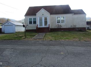 310 Conway St, Roan Mountain, TN 37687
