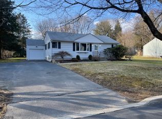 15 Bowerstown Rd, Washington, NJ 07882