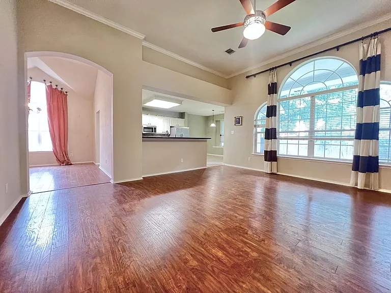 2323 Little Elm Trl — Photo 5