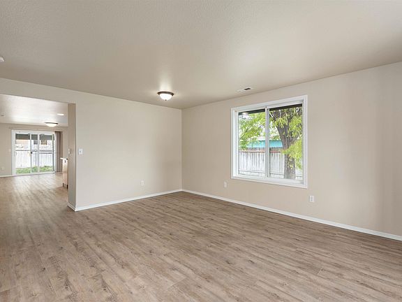 4th image of 7907 Savary Dr