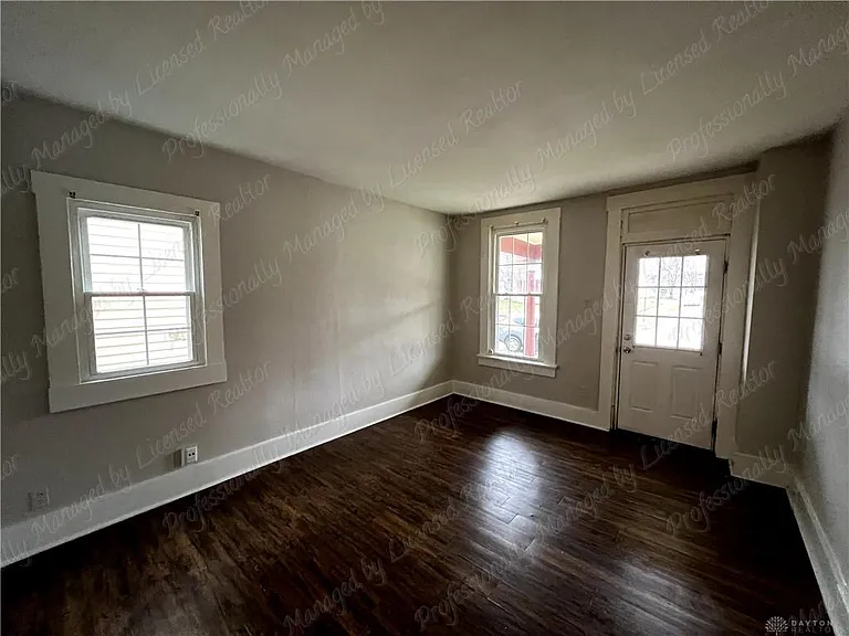 703 S Main St — Photo 4