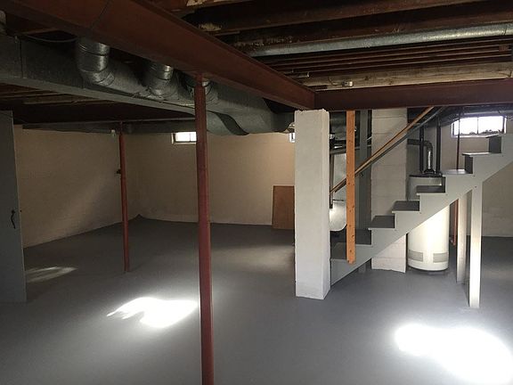4th image of 800 Grove St