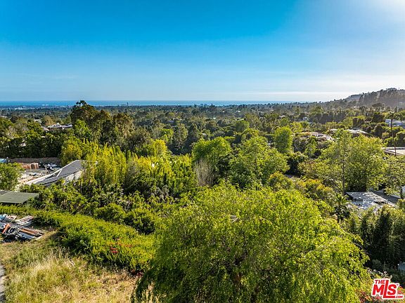 3rd image of 741 N Tigertail Rd