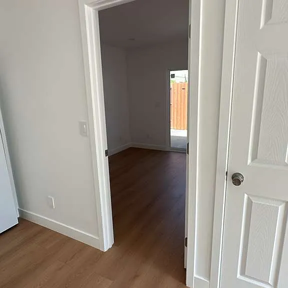 11838 Magnolia Blvd — Photo 3