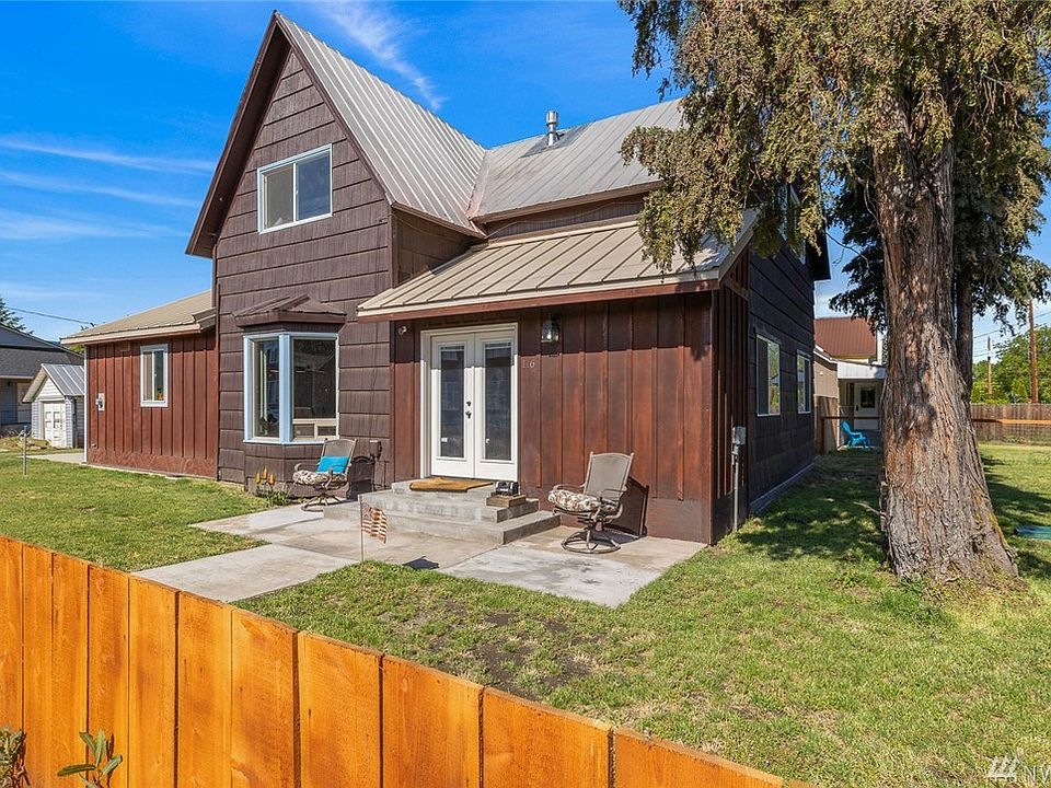 Here is your chance to live within the city limits of Cle Elum in a refurbished and brought back to life, 1930's coal mine home straight from the near by town of Roslyn.  What once was outdated and in need of much love has been given more than you can imagine.  Come walk this grand corner lot and enter the home that could very possibly be just what you have been dreaming of.