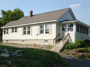 31 Adelaide St, Pontiac, MI 48342
