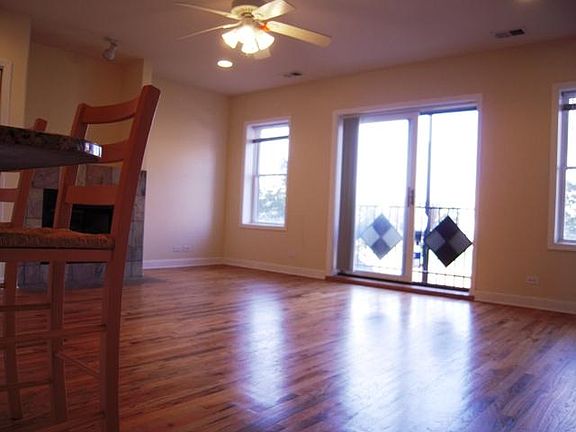 2nd image of 2451 W Harrison St APT 2