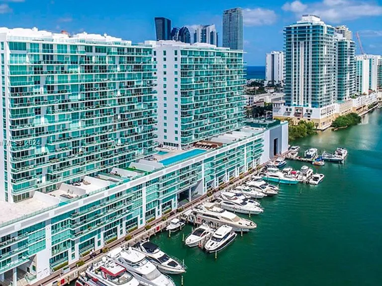 400 Sunny Isles Blvd #1221 — Photo 2