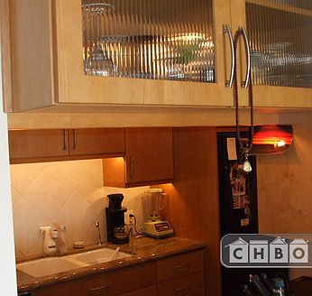 5th image of 1313 N Williams St APT 1401