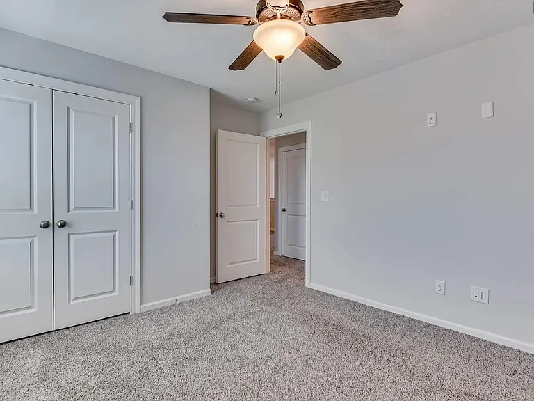 540 Vinings Dr — Photo 26