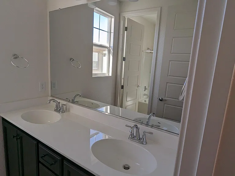 2468 Lake Club Dr — Photo 15