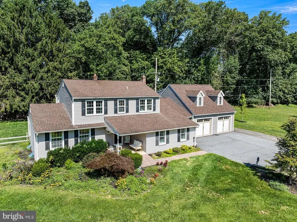 17 McIlvain Dr, Downingtown, PA 19335
