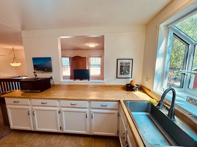 323 S Jefferson Ave — Photo 8